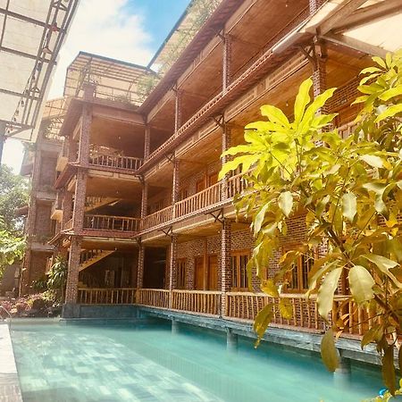 Ho Nui Dinh Hotel 宁平 外观 照片