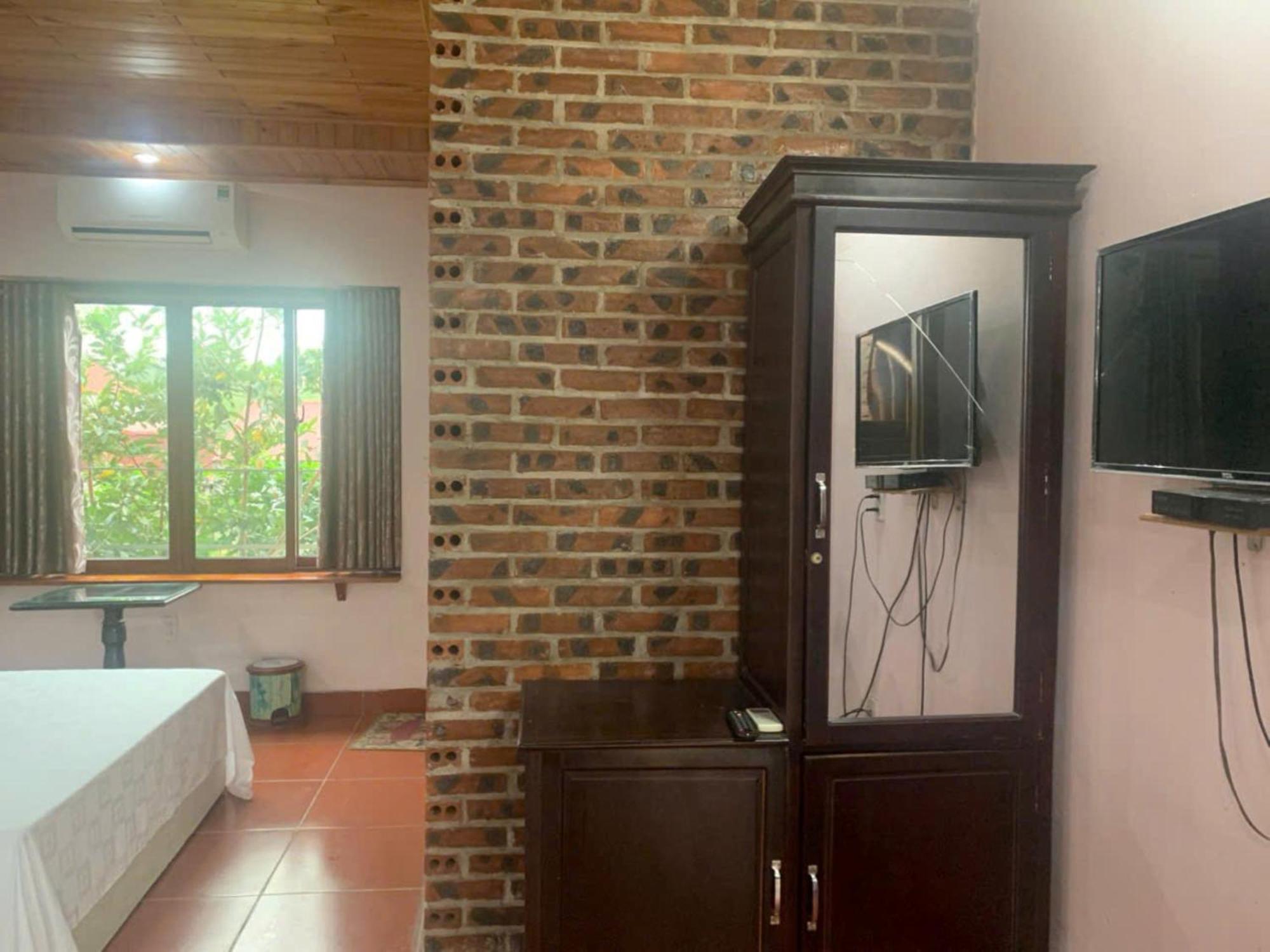 Ho Nui Dinh Hotel 宁平 外观 照片