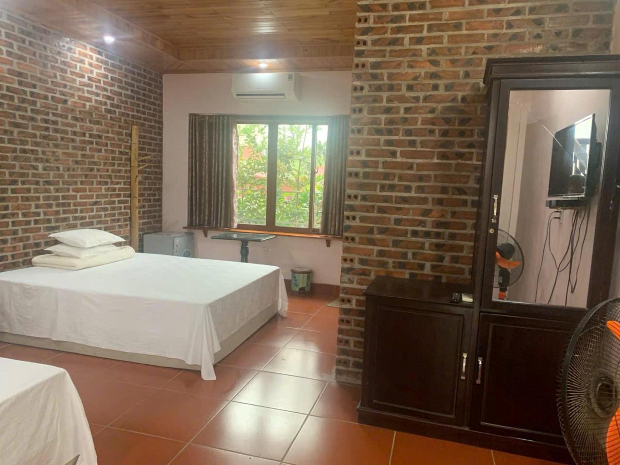 Ho Nui Dinh Hotel 宁平 外观 照片